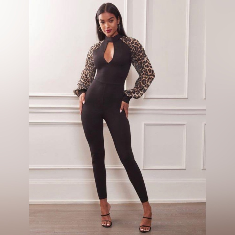 NWT Bebe Leopard PRINTPUFF SLEEVE CATSUIT SzM